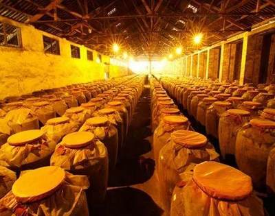 詳解固態法,液態法釀酒有什么不同,買酒的時候看這里就能區分